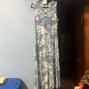 Sleeveless Blue and White Paisley Maxi Dress